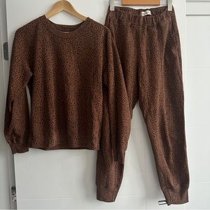 ABERCROMBIE | Soft AF Leopard Print Sweatshirt(sm)& Sweatpants(med) Set